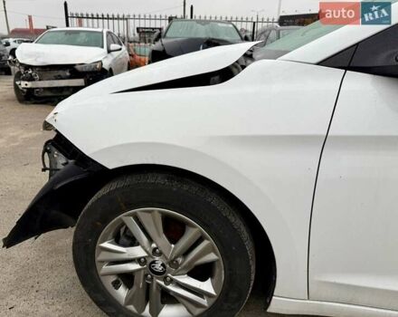 Білий Хендай Елантра, об'ємом двигуна 2 л та пробігом 96 тис. км за 9200 $, фото 8 на Automoto.ua