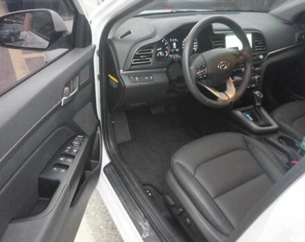 Белый Хендай Элантра, объемом двигателя 1.6 л и пробегом 23 тыс. км за 6500 $, фото 1 на Automoto.ua