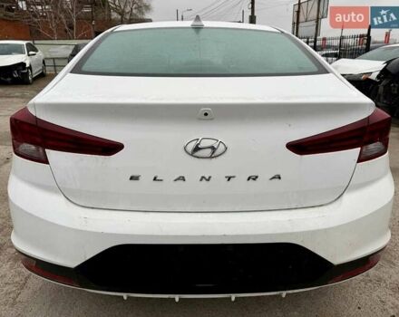 Білий Хендай Елантра, об'ємом двигуна 2 л та пробігом 96 тис. км за 9200 $, фото 11 на Automoto.ua