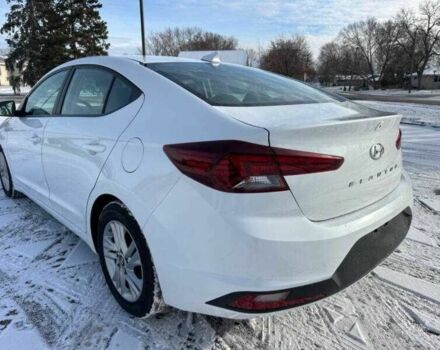 Белый Хендай Элантра, объемом двигателя 2 л и пробегом 32 тыс. км за 2900 $, фото 3 на Automoto.ua