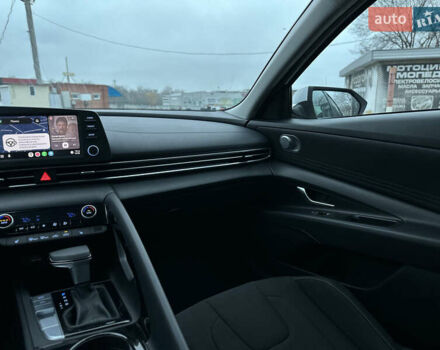 Білий Хендай Елантра, об'ємом двигуна 1.6 л та пробігом 63 тис. км за 18700 $, фото 15 на Automoto.ua