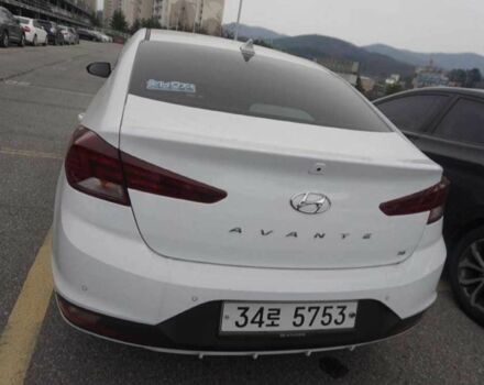 Белый Хендай Элантра, объемом двигателя 1.6 л и пробегом 23 тыс. км за 6500 $, фото 2 на Automoto.ua