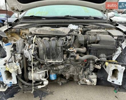 Білий Хендай Елантра, об'ємом двигуна 2 л та пробігом 96 тис. км за 9200 $, фото 17 на Automoto.ua