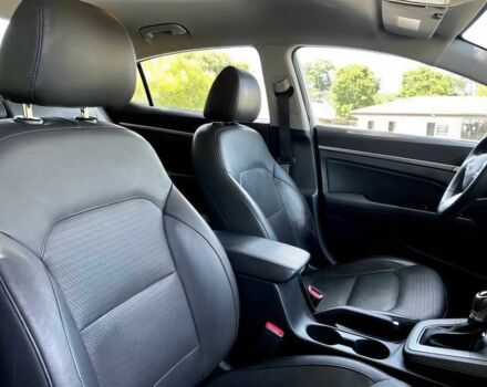 Хендай Элантра 2020 в Львове на Automoto.ua Белый Хендай Элантра, объемом двигателя 2 л и пробегом 41 тыс. км за 6500 $, фото 8 на Automoto.ua