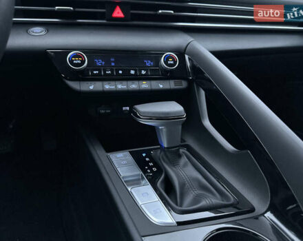 Білий Хендай Елантра, об'ємом двигуна 1.6 л та пробігом 63 тис. км за 18700 $, фото 16 на Automoto.ua