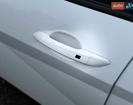 Білий Хендай Елантра, об'ємом двигуна 1.6 л та пробігом 63 тис. км за 18700 $, фото 9 на Automoto.ua