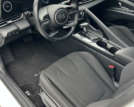 Білий Хендай Елантра, об'ємом двигуна 2 л та пробігом 56 тис. км за 16800 $, фото 9 на Automoto.ua