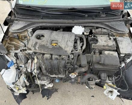 Білий Хендай Елантра, об'ємом двигуна 2 л та пробігом 96 тис. км за 9200 $, фото 16 на Automoto.ua