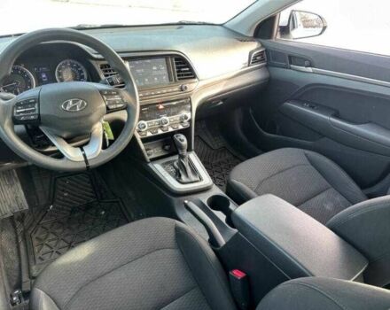 Белый Хендай Элантра, объемом двигателя 2 л и пробегом 32 тыс. км за 2900 $, фото 5 на Automoto.ua