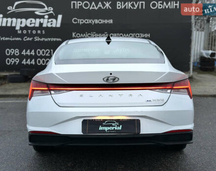 Білий Хендай Елантра, об'ємом двигуна 1.6 л та пробігом 63 тис. км за 18700 $, фото 4 на Automoto.ua