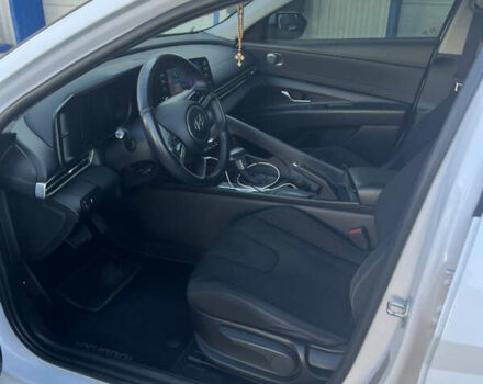 Белый Хендай Элантра, объемом двигателя 2 л и пробегом 101 тыс. км за 20000 $, фото 13 на Automoto.ua