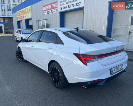 Белый Хендай Элантра, объемом двигателя 2 л и пробегом 101 тыс. км за 20000 $, фото 6 на Automoto.ua