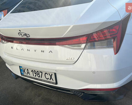 Белый Хендай Элантра, объемом двигателя 2 л и пробегом 101 тыс. км за 20000 $, фото 26 на Automoto.ua