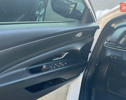 Белый Хендай Элантра, объемом двигателя 2 л и пробегом 101 тыс. км за 20000 $, фото 33 на Automoto.ua