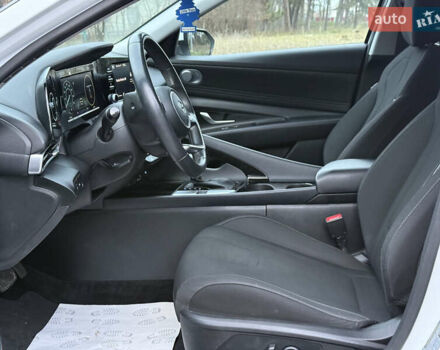 Білий Хендай Елантра, об'ємом двигуна 0 л та пробігом 55 тис. км за 18600 $, фото 21 на Automoto.ua