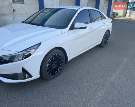 Белый Хендай Элантра, объемом двигателя 2 л и пробегом 101 тыс. км за 20000 $, фото 2 на Automoto.ua