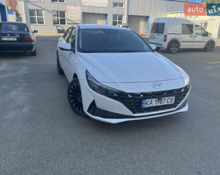 Белый Хендай Элантра, объемом двигателя 2 л и пробегом 101 тыс. км за 20000 $, фото 12 на Automoto.ua