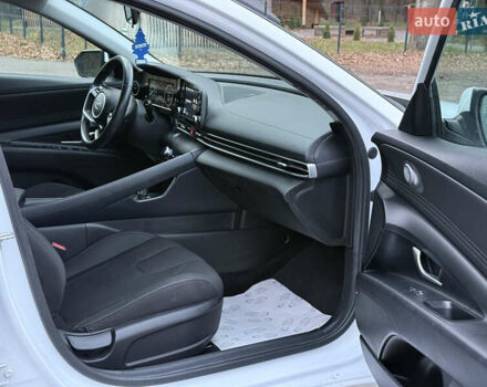 Білий Хендай Елантра, об'ємом двигуна 0 л та пробігом 55 тис. км за 18600 $, фото 22 на Automoto.ua