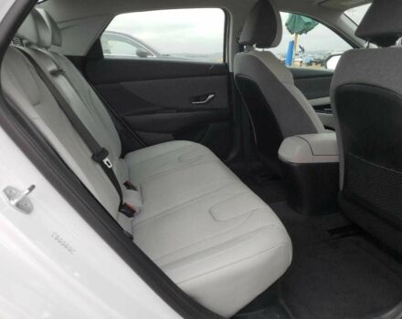 Хендай Элантра 2023 в Киеве на Automoto.ua Белый Хендай Элантра, объемом двигателя 0 л и пробегом 25 тыс. км за 4900 $, фото 9 на Automoto.ua