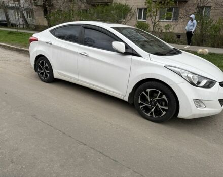 Хендай Элантра 2012 в Полтаве на Automoto.ua Белый Хендай Элантра, объемом двигателя 1.6 л и пробегом 130 тыс. км за 11200 $, фото 1 на Automoto.ua