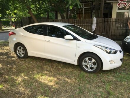 Хендай Елантра 2012 у Одесі на Automoto.ua Білий Хендай Елантра, об'ємом двигуна 1.6 л та пробігом 155 тис. км за 9900 $, фото 1 на Automoto.ua