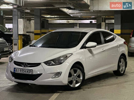 Белый Хендай Элантра, объемом двигателя 1.59 л и пробегом 141 тыс. км за 9299 $, фото 1 на Automoto.ua