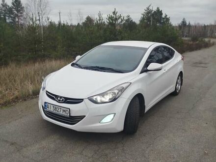 Белый Хендай Элантра, объемом двигателя 1.8 л и пробегом 178 тыс. км за 10200 $, фото 1 на Automoto.ua