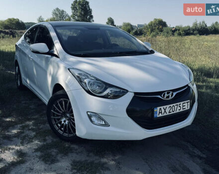 Білий Хендай Елантра, об'ємом двигуна 1.59 л та пробігом 109 тис. км за 9800 $, фото 1 на Automoto.ua
