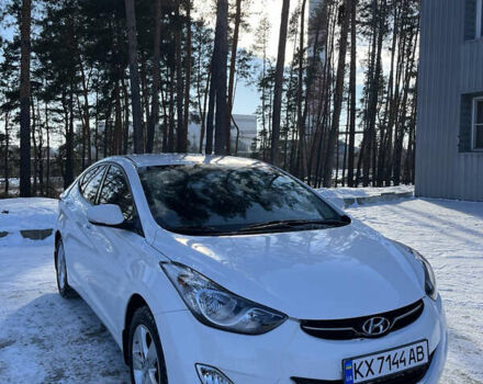 Белый Хендай Элантра, объемом двигателя 1.8 л и пробегом 40 тыс. км за 11500 $, фото 1 на Automoto.ua