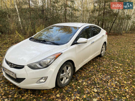 Хендай Елантра 2013 у Коростышеве на Automoto.ua Білий Хендай Елантра, об'ємом двигуна 1.8 л та пробігом 201 тис. км за 8400 $, фото 1 на Automoto.ua