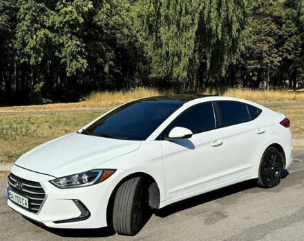 Белый Хендай Элантра, объемом двигателя 2 л и пробегом 106 тыс. км за 11200 $, фото 1 на Automoto.ua