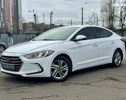 Белый Хендай Элантра, объемом двигателя 0 л и пробегом 254 тыс. км за 10400 $, фото 1 на Automoto.ua