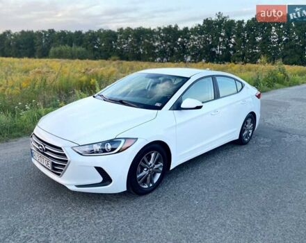 Білий Хендай Елантра, об'ємом двигуна 2 л та пробігом 107 тис. км за 12300 $, фото 1 на Automoto.ua