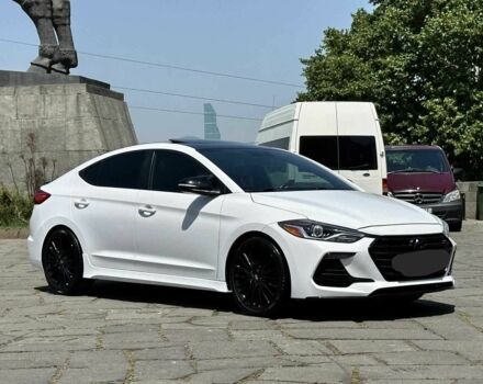 Хендай Элантра 2017 в Ровно на Automoto.ua Белый Хендай Элантра, объемом двигателя 1.6 л и пробегом 174 тыс. км за 6500 $, фото 1 на Automoto.ua