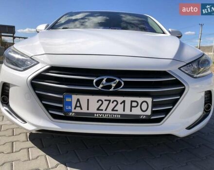 Білий Хендай Елантра, об'ємом двигуна 1.59 л та пробігом 153 тис. км за 13000 $, фото 1 на Automoto.ua
