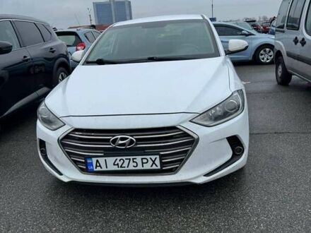 Белый Хендай Элантра, объемом двигателя 1.59 л и пробегом 67 тыс. км за 13500 $, фото 1 на Automoto.ua
