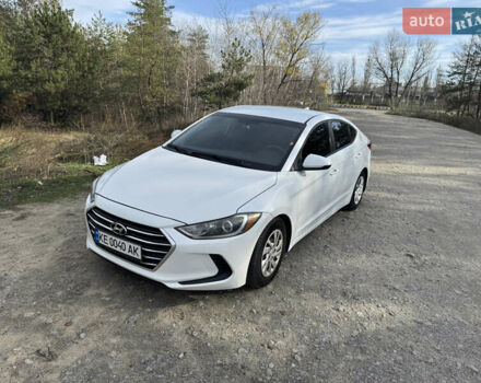 Білий Хендай Елантра, об'ємом двигуна 2 л та пробігом 108 тис. км за 12000 $, фото 1 на Automoto.ua