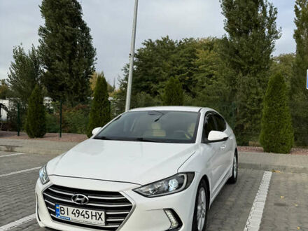 Хендай Элантра 2018 в Кременчуге на Automoto.ua Белый Хендай Элантра, объемом двигателя 2 л и пробегом 100 тыс. км за 11900 $, фото 1 на Automoto.ua