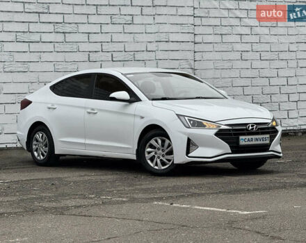 Білий Хендай Елантра, об'ємом двигуна 1.59 л та пробігом 247 тис. км за 12500 $, фото 1 на Automoto.ua