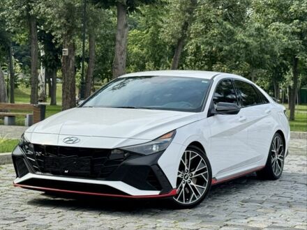 Хендай Елантра 2023 у Києві на Automoto.ua Білий Хендай Елантра, об'ємом двигуна 2 л та пробігом 14 тис. км за 23555 $, фото 1 на Automoto.ua