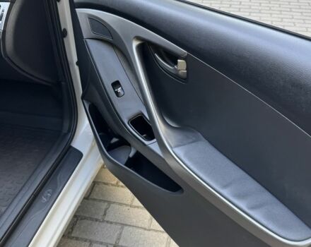 Бежевый Хендай Элантра, объемом двигателя 1.6 л и пробегом 85 тыс. км за 10000 $, фото 17 на Automoto.ua