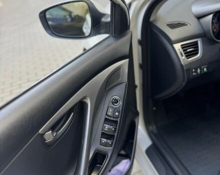 Бежевый Хендай Элантра, объемом двигателя 1.6 л и пробегом 85 тыс. км за 10000 $, фото 12 на Automoto.ua