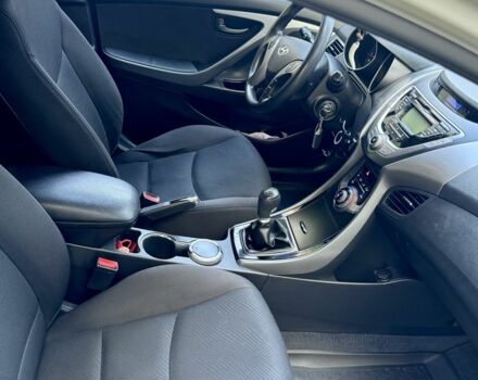 Бежевый Хендай Элантра, объемом двигателя 1.6 л и пробегом 85 тыс. км за 10000 $, фото 16 на Automoto.ua