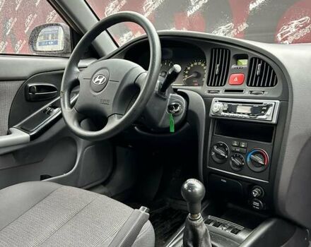 Хендай Элантра 2004 в Сумах на Automoto.ua Бежевый Хендай Элантра, объемом двигателя 1.6 л и пробегом 83 тыс. км за 5700 $, фото 22 на Automoto.ua