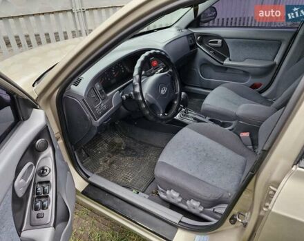 Бежевый Хендай Элантра, объемом двигателя 1.98 л и пробегом 320 тыс. км за 3000 $, фото 12 на Automoto.ua