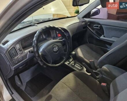 Бежевый Хендай Элантра, объемом двигателя 1.98 л и пробегом 320 тыс. км за 3300 $, фото 9 на Automoto.ua