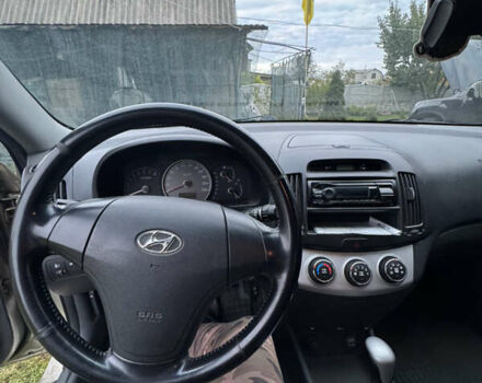 Бежевий Хендай Елантра, об'ємом двигуна 1.6 л та пробігом 174 тис. км за 6200 $, фото 11 на Automoto.ua