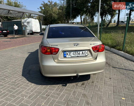 Бежевый Хендай Элантра, объемом двигателя 1.59 л и пробегом 270 тыс. км за 6500 $, фото 3 на Automoto.ua