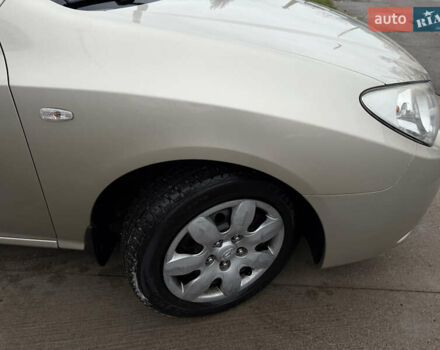 Бежевий Хендай Елантра, об'ємом двигуна 1.59 л та пробігом 290 тис. км за 6400 $, фото 4 на Automoto.ua