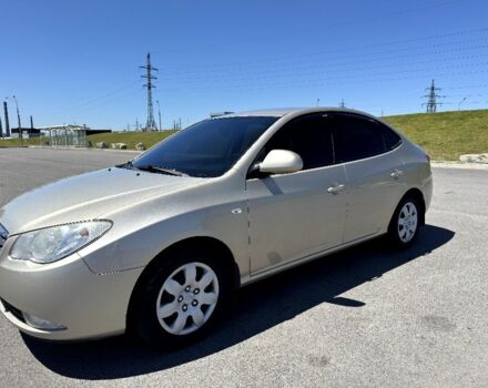 Бежевый Хендай Элантра, объемом двигателя 1.6 л и пробегом 285 тыс. км за 5700 $, фото 1 на Automoto.ua